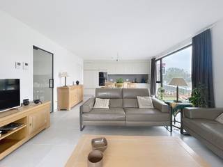 INDELING KELDER (-1)Afgesloten kelderberging (1), gemeenschappelijke afvalberging, gemeenschappelijke fietsenberging.Autostaanplaats (nummer...