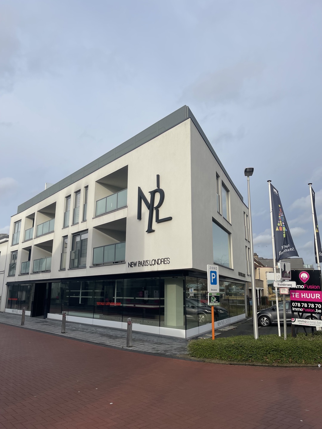 Commercial à louer à Maasmechelen - photo 1
