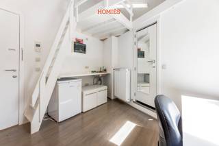 Met plezier stellen wij u deze gezellige studentenkamer met eigen sanitair voor in centrum Leuven. De kamer bevindt zich in een...