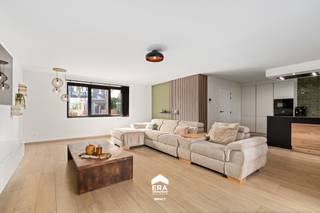 Deze volledig gerenoveerde woning bevindt zich in het hart van Peer, op een uiterst centrale ligging. Winkels, scholen en belangrijke...