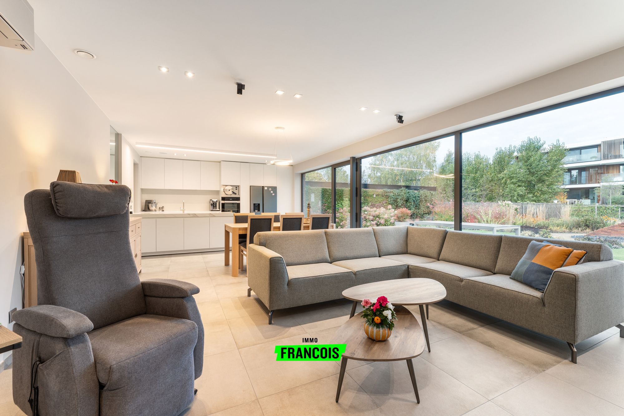 House for sale in Roeselare with 3 bedrooms - photo 2