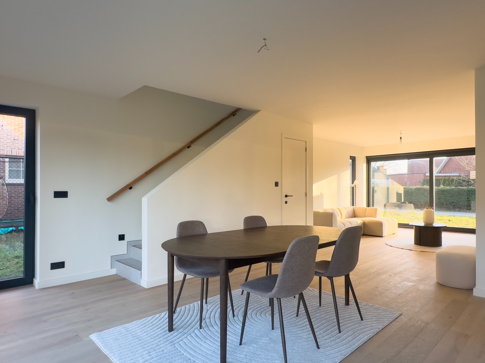 Nieuwbouw woning met 5 slaapkamers en zonnige tuin te Malle! - foto 2