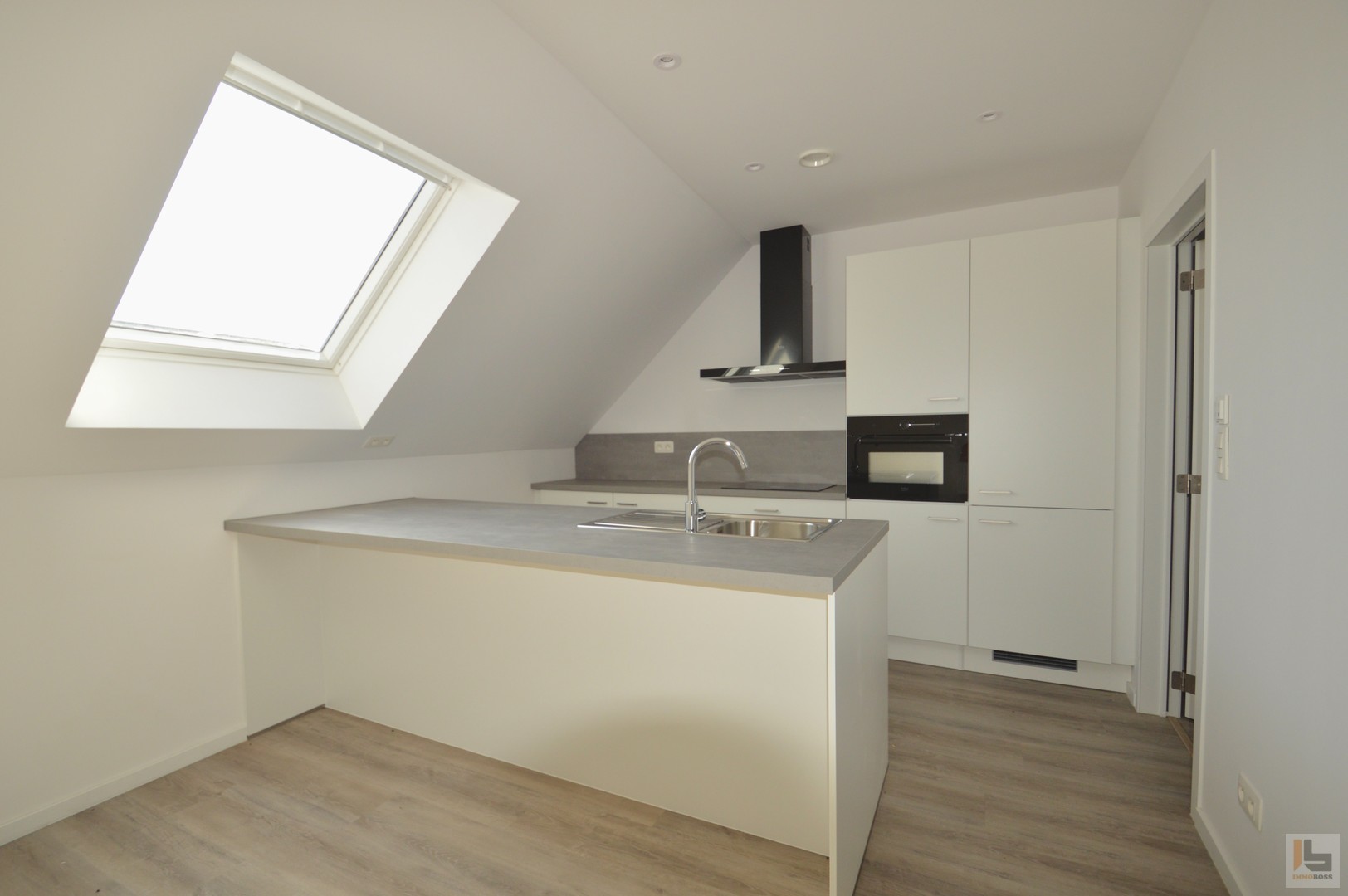 Ruim 1-slpk dakappartement, uiterst centraal gelegen - foto 4