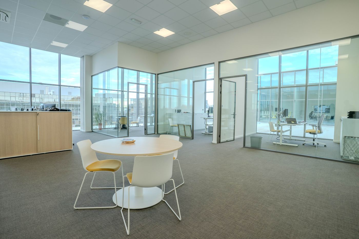 Uitstekend gelegen magazijn met kantoorruimte vlakbij de haven van Antwerpen - foto 5