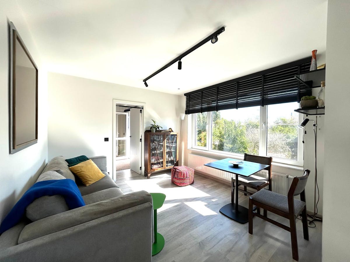 Ready to move in apartment with terrace in a green environment - photo 3
