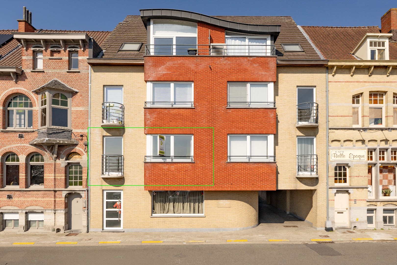 CENTRAAL GELEGEN APPARTEMENT (2003) MET 2 SLPKS | GARAGE - foto 2