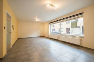 In het centrum van Diksmuide bevindt zich dit gezellige en ruime appartement van 120 m², op wandelafstand van de Grote Markt, winkels en...