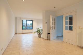 Gunstig gelegen 3 slaapkamerwoning met ruime tuin te Oud-TurnhoutEPC: 187kWh/m² I Beschikbaarheid: 01/01/2026 I Tuin met tuinbergingInteresse? Vraag...