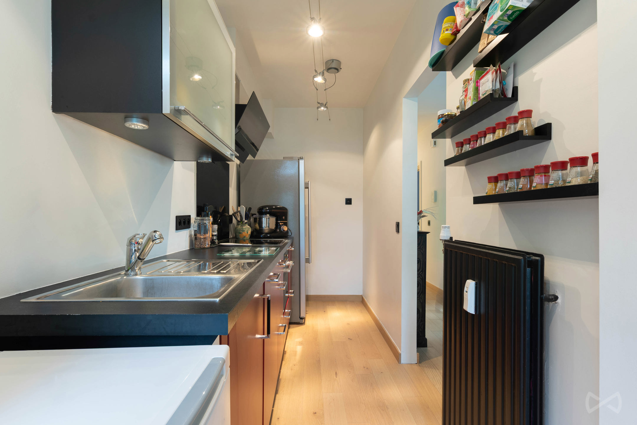 Gerenoveerd appartement met 1 slaapkamer - foto 5