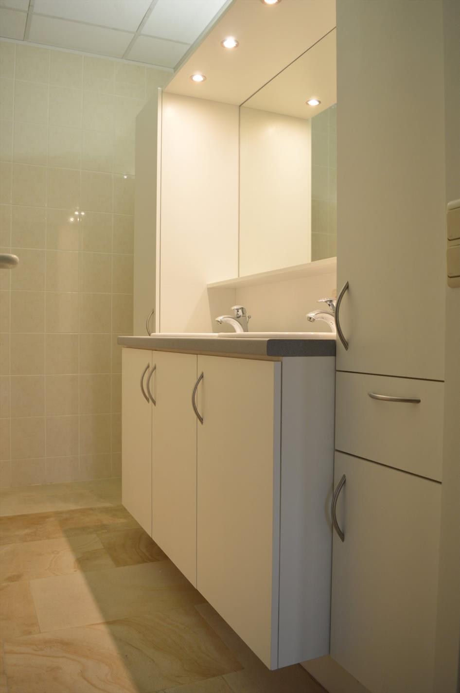 Gelijkvloers appartement met 2 slaapkamers in centrum van Gullegem - foto 5