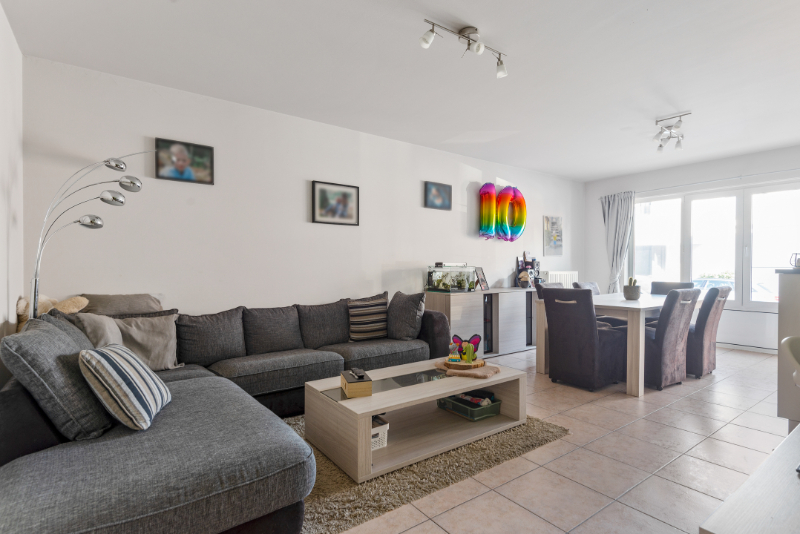 Recent gemoderniseerd GLVL APP met 2 SLK, terras en autostaanplaats - foto 3