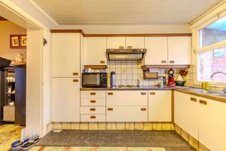 Volledig te renoveren woning in Wechelderzande op mooi perceel van 2141m²! De woning biedt tal van mogelijkheden om te renoveren.Troeven :- te...