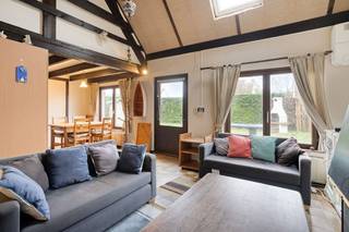 Holiday home with south-facing garden for sale in the Sunparks holiday park in Oostduinkerke, near Nieuwpoort. The house has 2 parking spaces near...