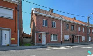Ontdek deze te renoveren eengezinswoning met garage en achteruitweg gelegen nabij het centrum van Sint-Eloois-Winkel. De woning is gelegen op...