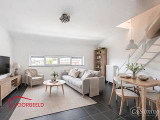 Triplex apartment on the second floor of a small, quiet building in the heart of Deurne. Thanks to the low communal costs and separate utilities,...