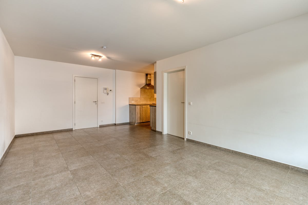 Instapklaar 1-slaapkamerappartement met garagebox in centrum Eeklo - foto 5