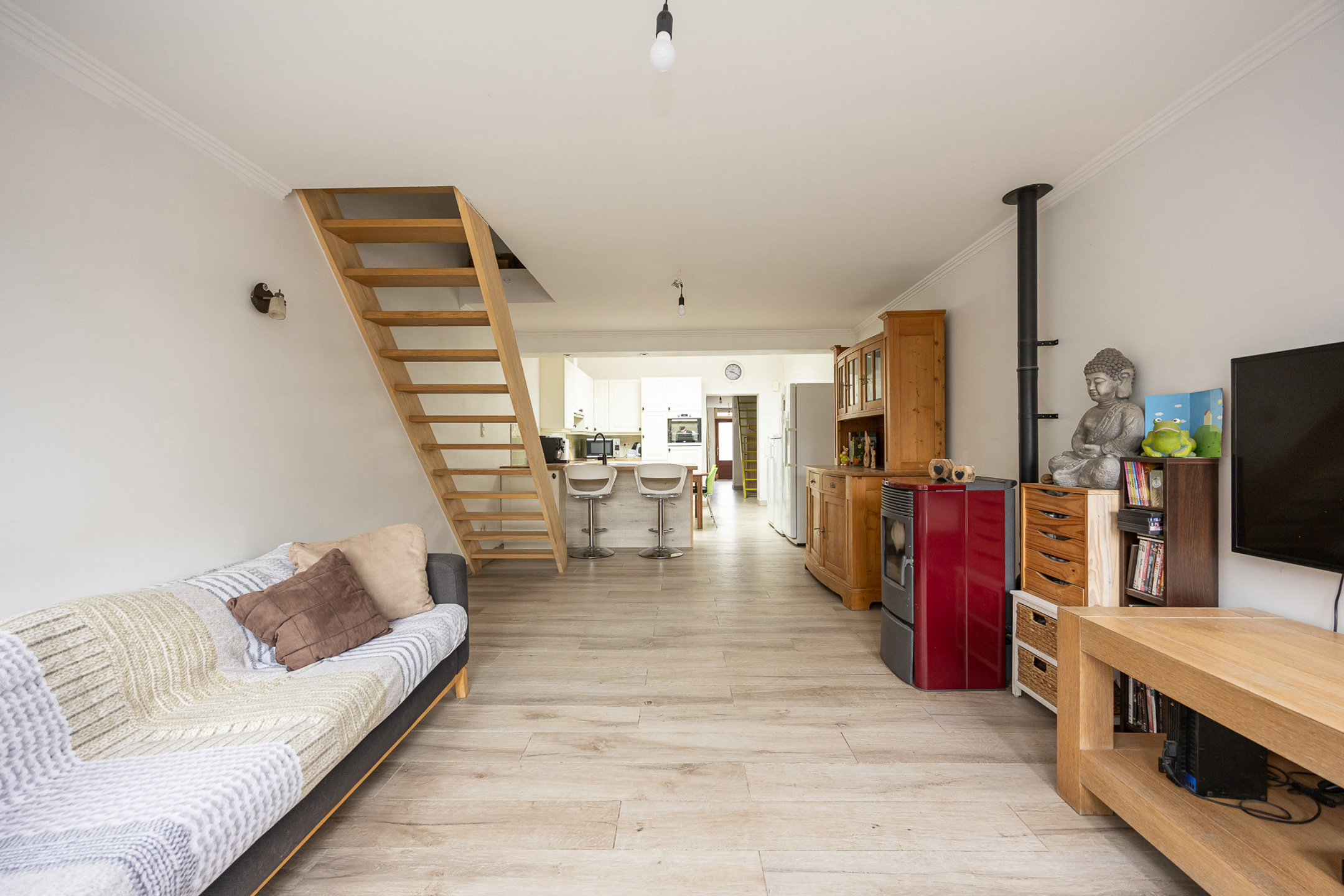 Gerenoveerde instapklare woning op unieke locatie te Beerse - foto 2