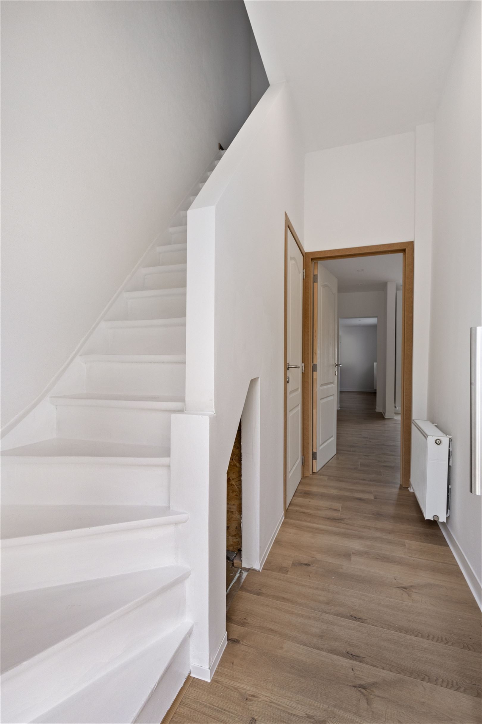 Volledig gerenoveerde instapkare woning ! - foto 5