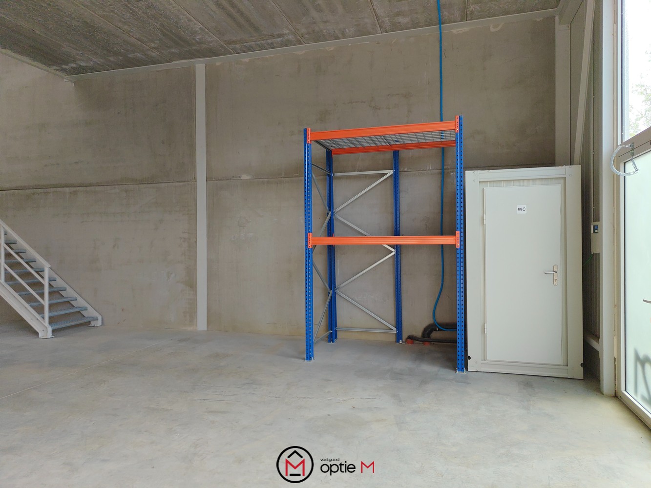 Centraal gelegen KMO-unit met mezzanine in Bilzen - foto 3