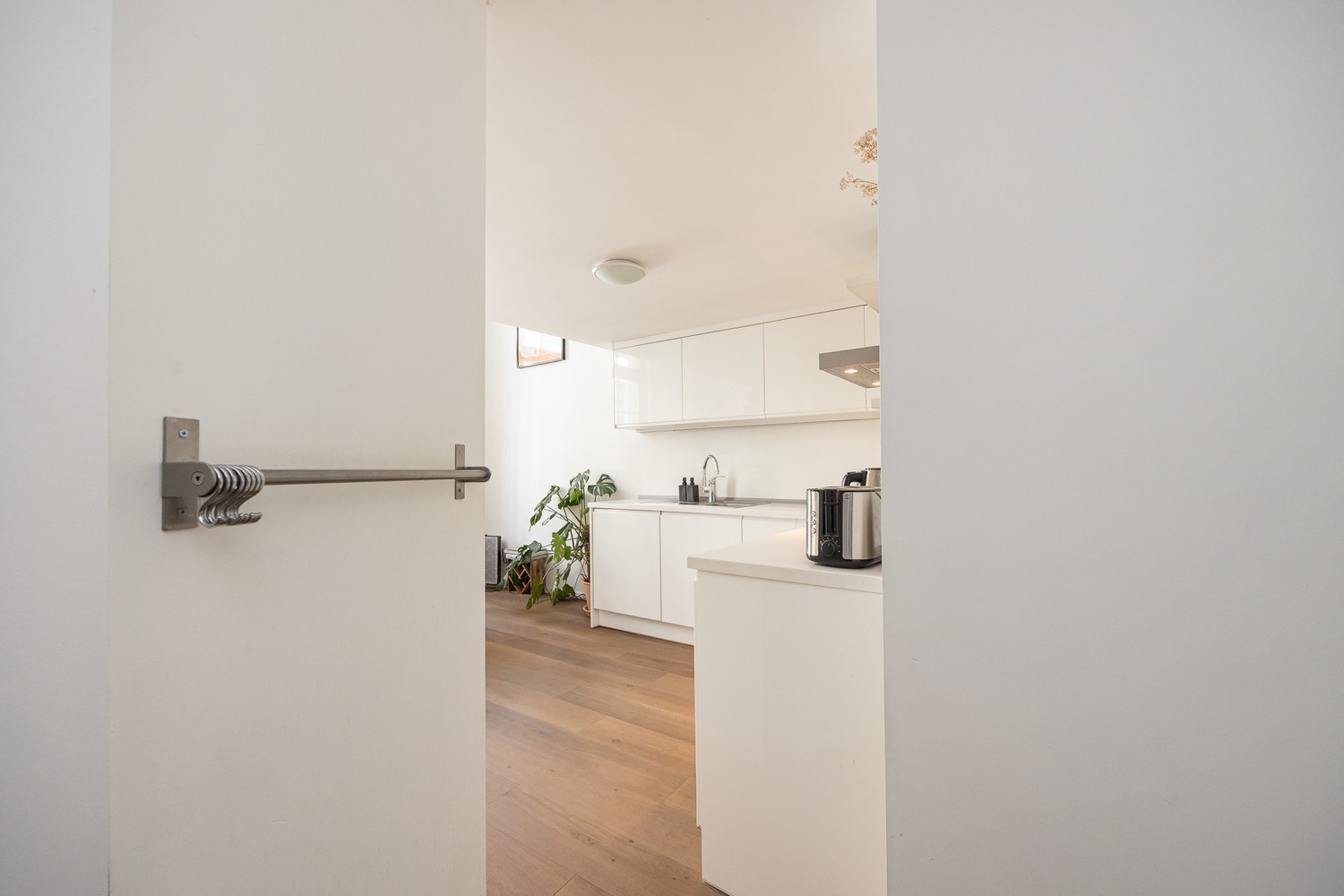 Instapklare stadswoning met garage en 2 slaapkamers - foto 4