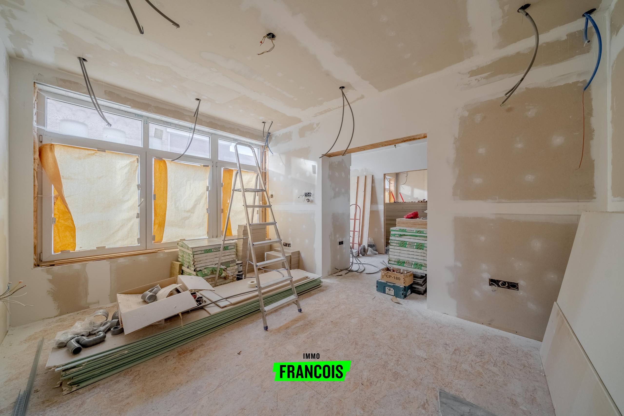 Woning in renovatie met ruime tuin in Poelkapelle - foto 5