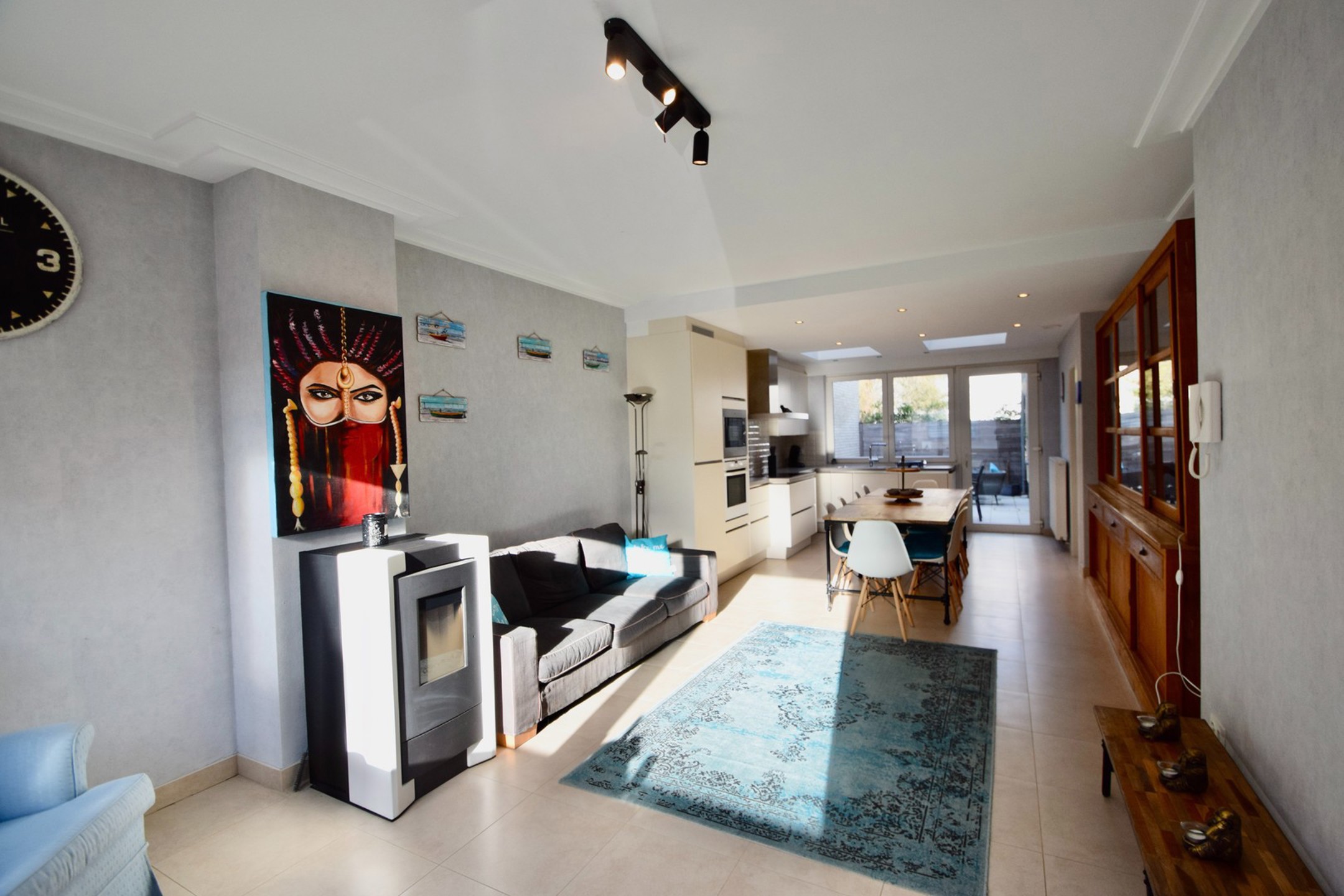 Charmante woning te koop centraal gelegen in Oud-Knokke vlakbij het centrum. - foto 2