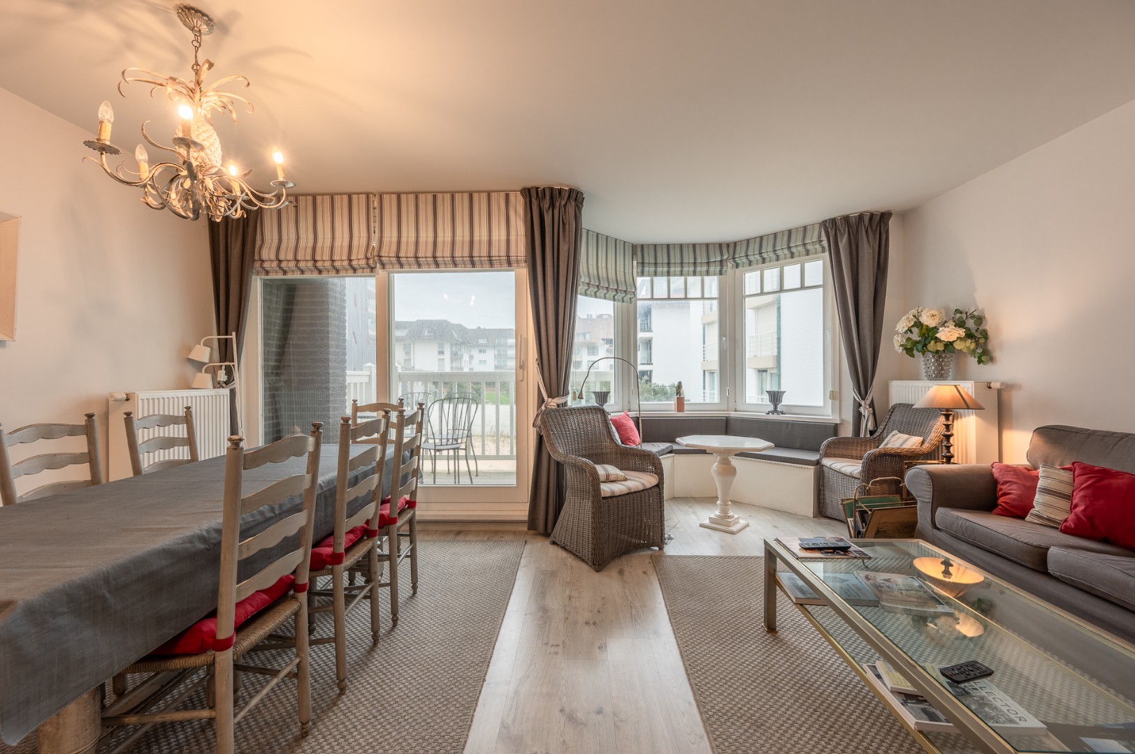 Duplex-appartement gelegen in zijstraat tussen Kustlaan en Zeedijk-het Zoute - photo 4