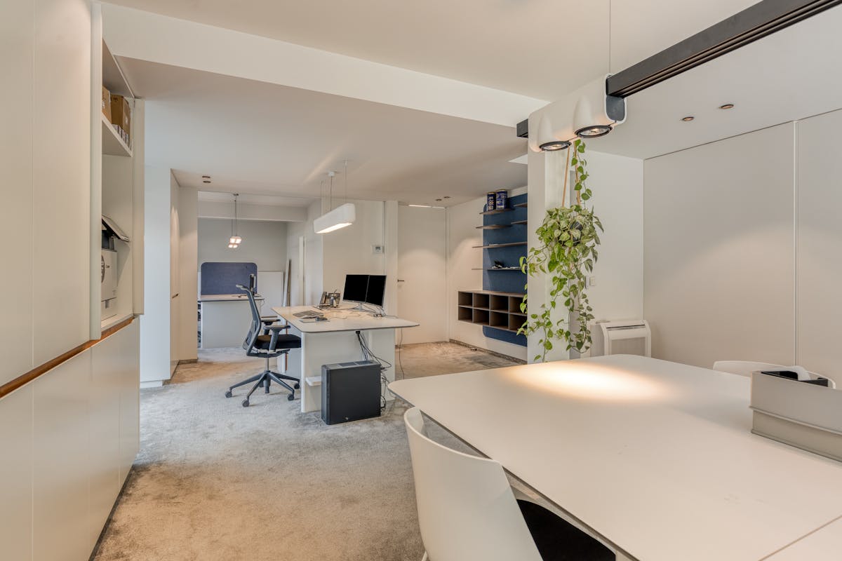 Instapklaar kantoor te huur op toplocatie in Roeselare - foto 4