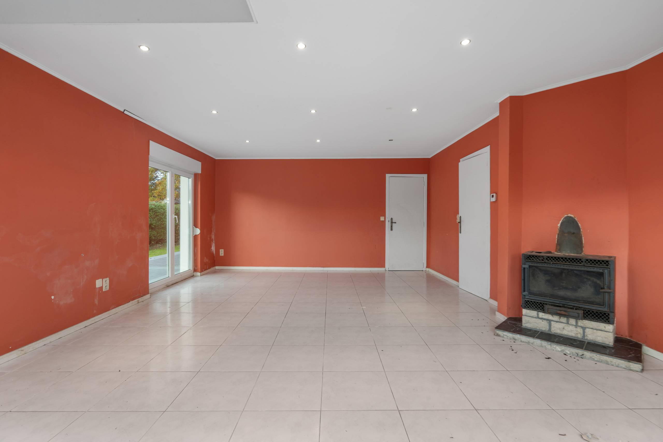 Ruime woning met potentieel in rustige residentiële wijk - foto 4