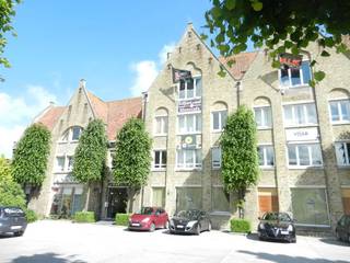 uitermate commercieel gelegen handelspand in hartje Diksmuide langs invalsweg, commerciële oppervlakte vanaf 200 m² tot 850 m², oppervlakte en...