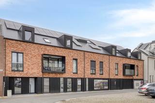 Instapklaar nieuwbouwappartement met moderne luxe in hartje ZoutleeuwBen je op zoek naar een energiezuinig, instapklaar appartement met alle...