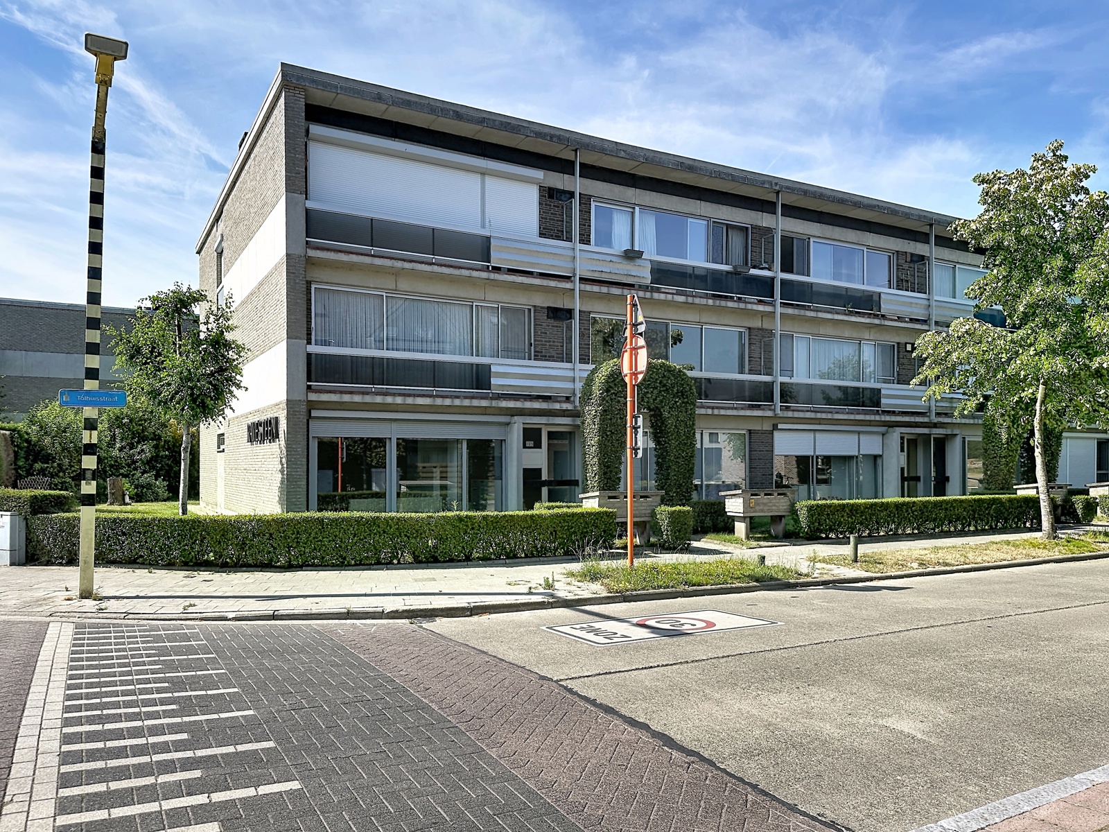 Gelijkvloers hoekappartement met mogelijkheid tot garagebox - foto 1