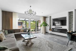 Imagine this: you arrive in the quiet Toekomstlaan, park right at the door and instantly feel how natural it is to come home here. Inside, a...