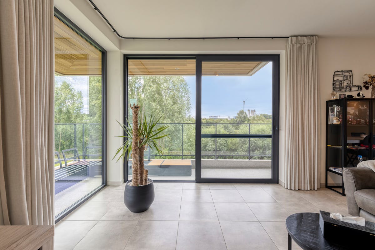 Appartement te koop omgeven door groen en water in Harelbeke - foto 2