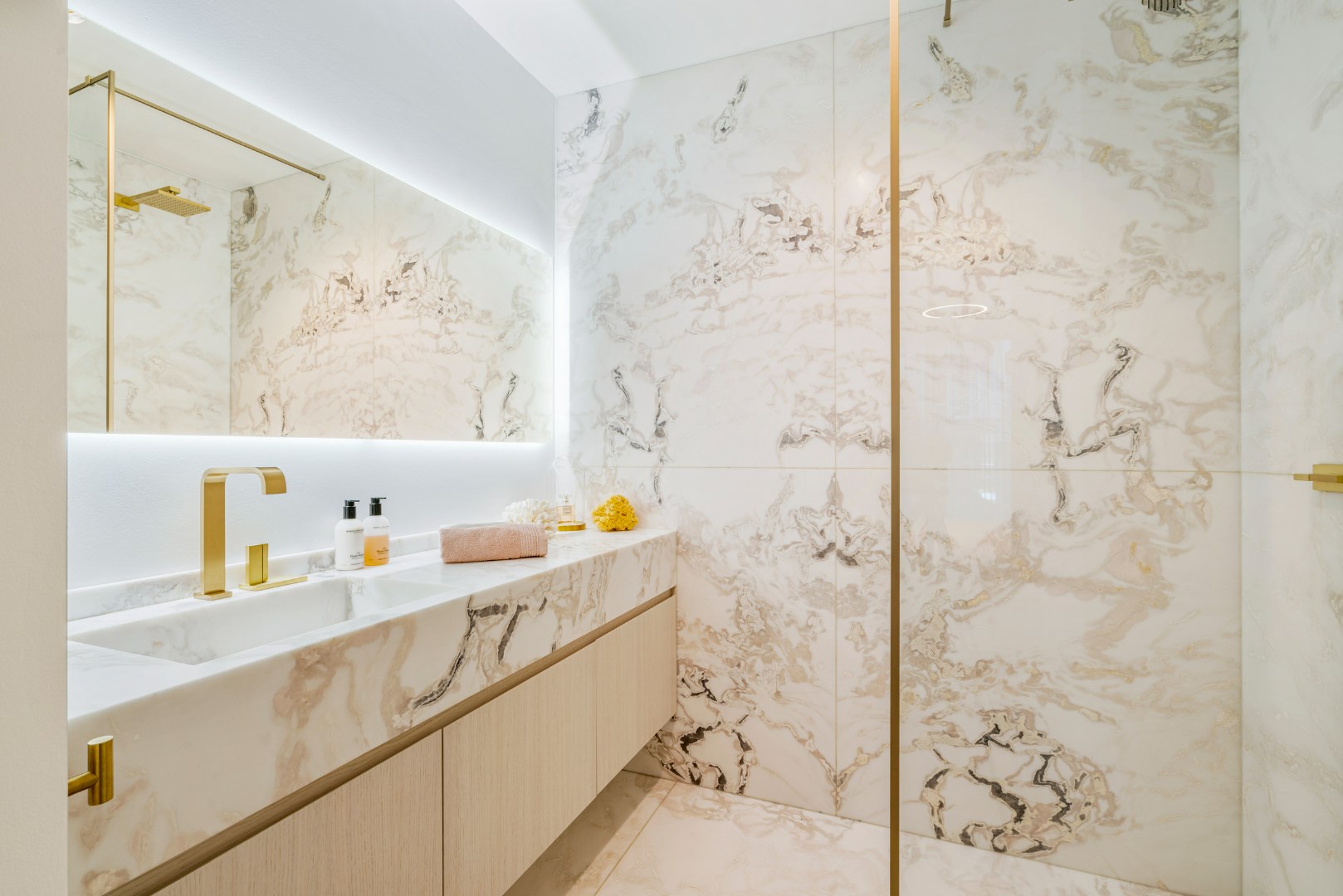 Zeer luxueus afgewerkt appartement met aangenaam zonneterras te midden de Kustlaan - foto 5