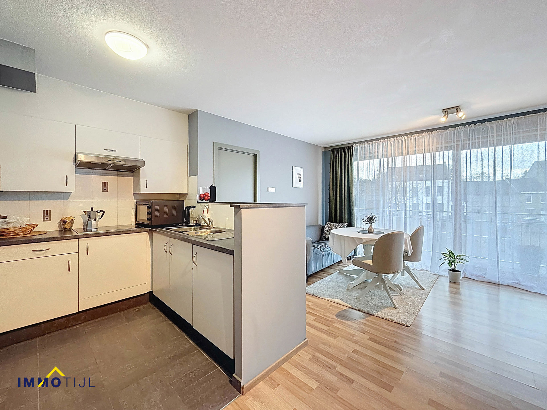 Instapklaar appartement met zuidwest-terras en staanplaats! - foto 3