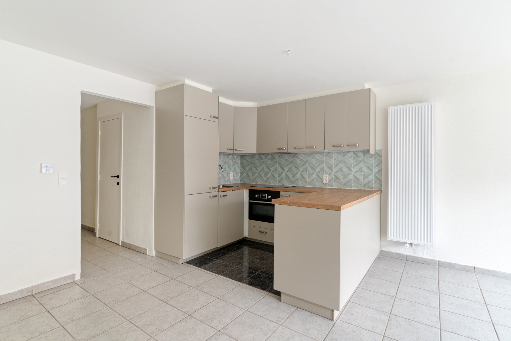 Vernieuwd appartement, 2 slaapkamers, terras centrum Beerse - foto 4
