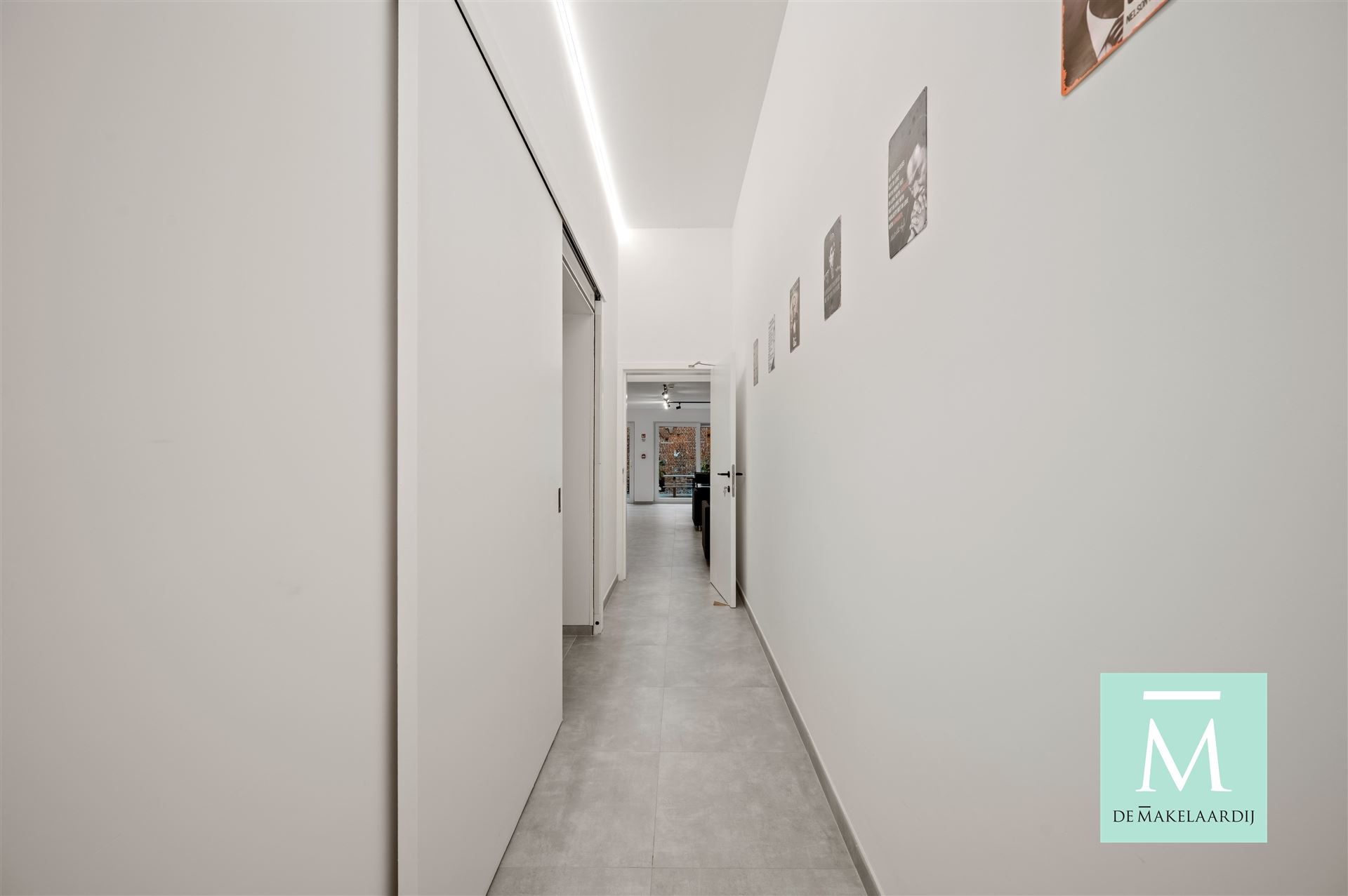 STUDENTS ONLY! Gemeubelde studentenkamer in hartje Mechelen - EERSTE BEWONING NA RENOVATIE  - foto 5