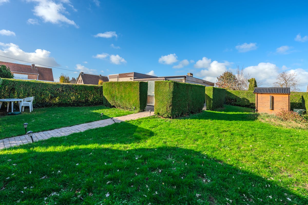 Quietly located holiday home with garden for sale in Westende! - photo 3