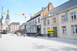 VALIMMAS verhuurt het voormalig Eetcafé De Oorzaak, uniek gelegen op de gezellige, autovrije en historische markt van Asse, waar het steeds...