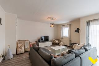 Te Koop: Stijlvol Duplexappartement met Balkon in het Centrum van Tessenderlo-HamBent u op zoek naar een instapklaar appartement met ruimte, licht en...