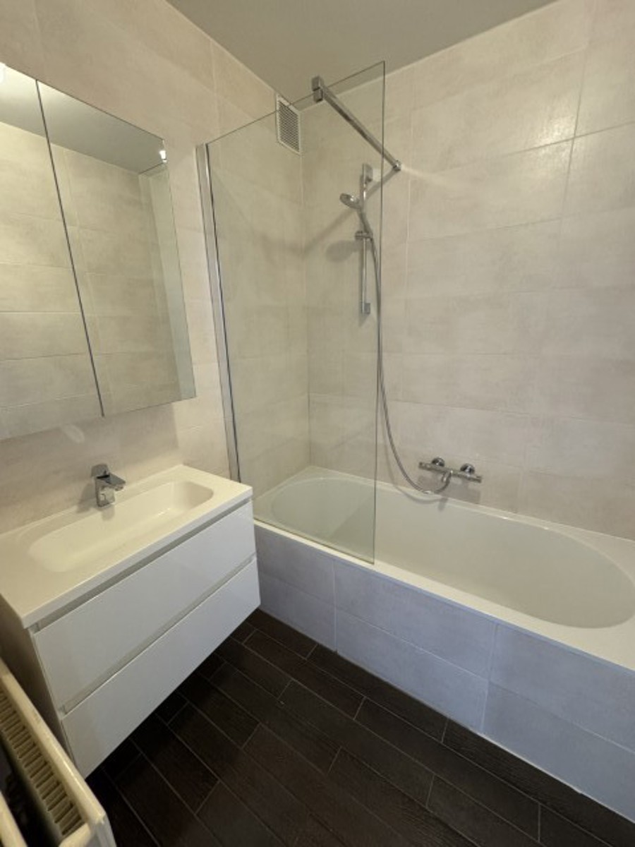 Top gelegen Duplex appartement met onder gelegen handelsruimte - foto 5