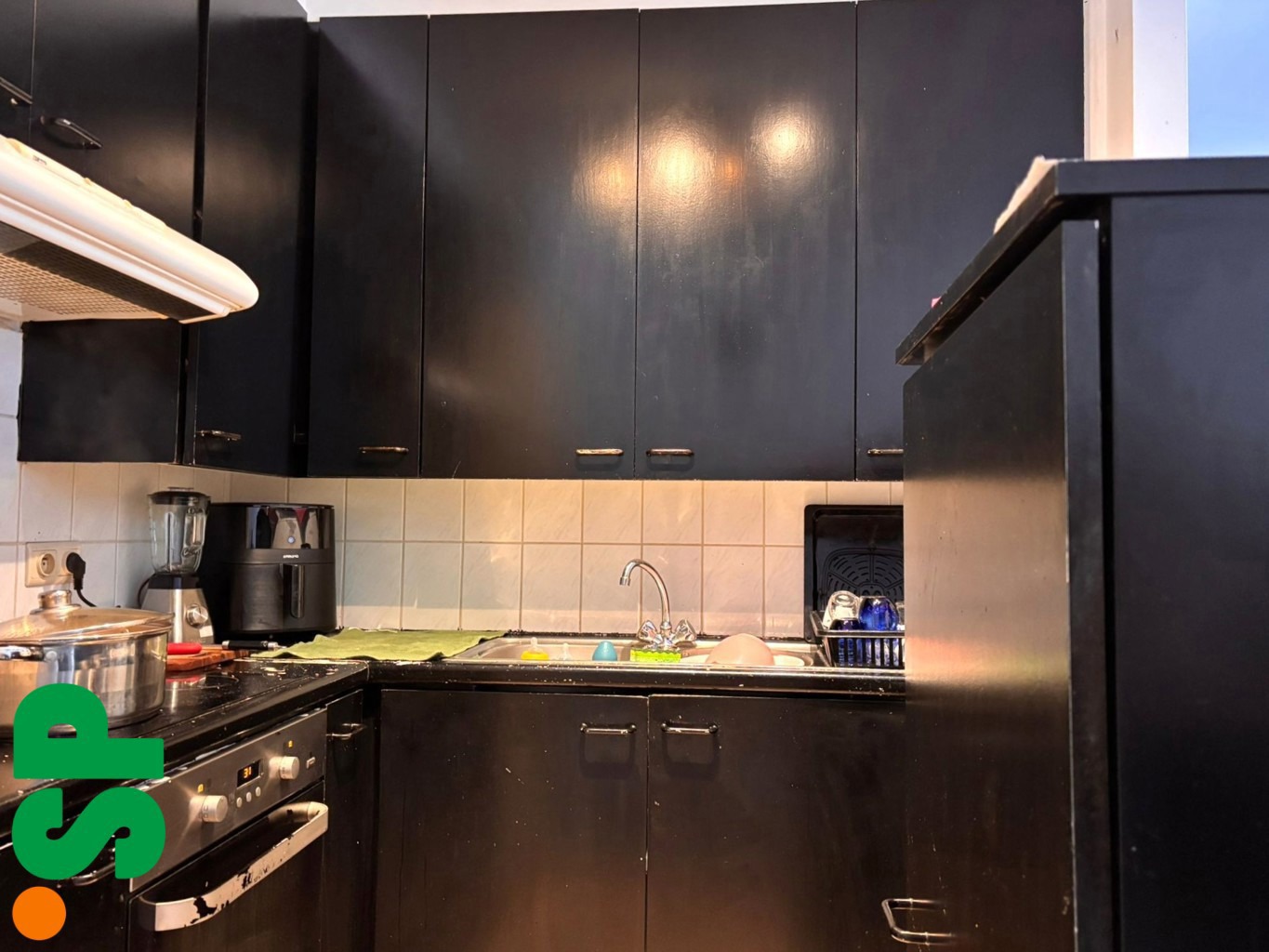 Ruim appartement met 2 slaapkamers en terras op de tweede verdieping in het centrum van Geel.  - foto 5