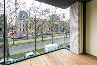 PLAN UW BEZOEK VIA VOLGENDE LINK: https://listed.mijnhuurprofiel.be/whise/7604431Dit moderne appartement bevindt zich op de 3e verdieping van deze...