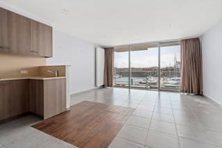 Rés. Mon manège à toi.Dans l’une des plus belles résidences du Rederskaai à Zeebrugge, nous vous proposons ce bel appartement avec une vue sur le...