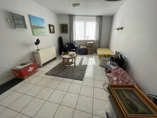 Studio te huur kort bij het stadscentrum en station. De studio ligt aan de voorzijde op het gelijkvloers in een kleinschalig gebouw van 5...