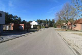 Met de natuur vlakbij (Grotenhoutbos), gelegen in een rustige doodlopende straat en nabij Janssen Pharmaceutica, staat deze te...