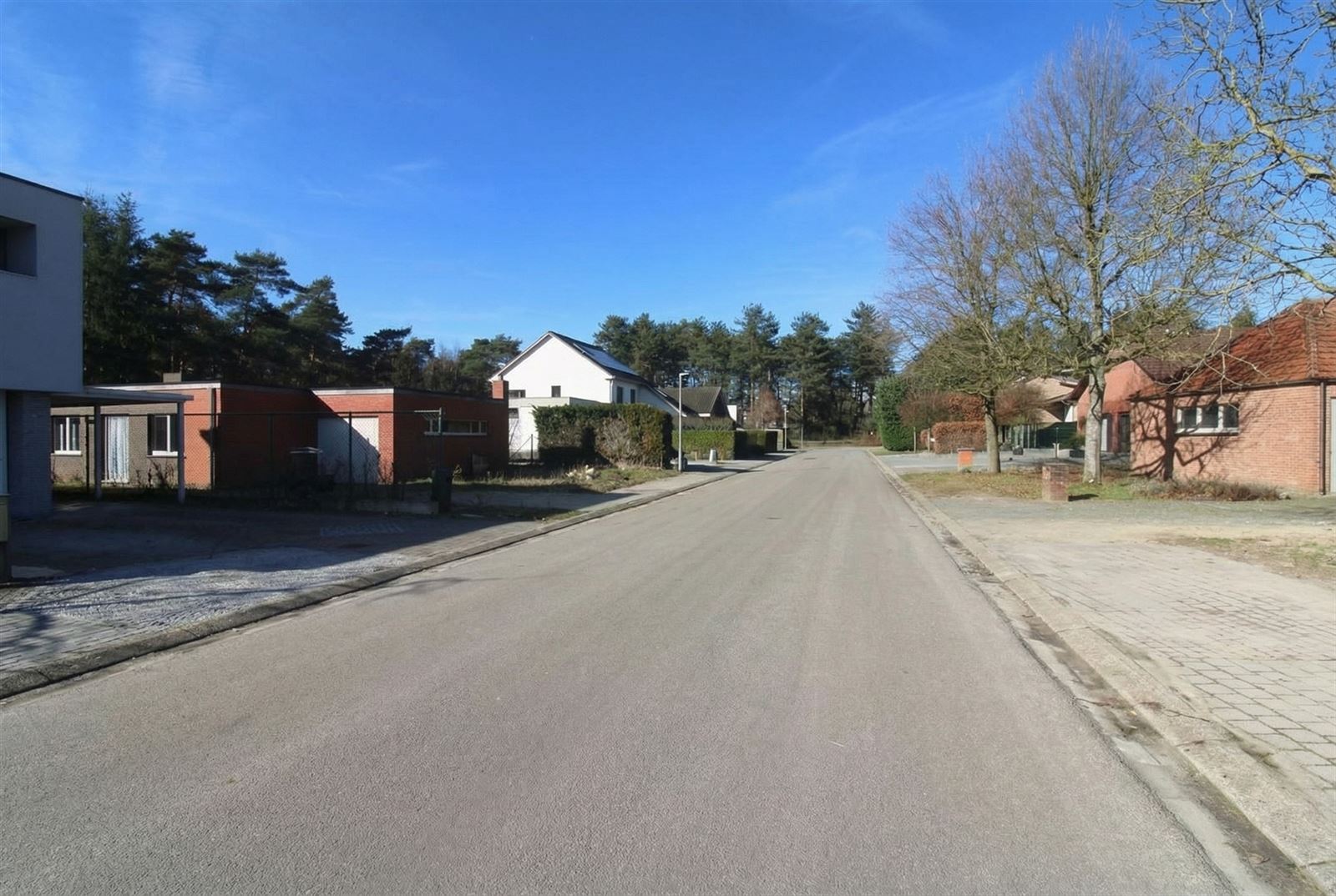 Te renoveren laagbouw op rustige toplocatie - foto 3