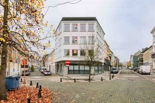 RONSE - Are you looking for apartment with trendy-look in a prime location in Ronse?Then this is definitely something for you! The main assets in a...