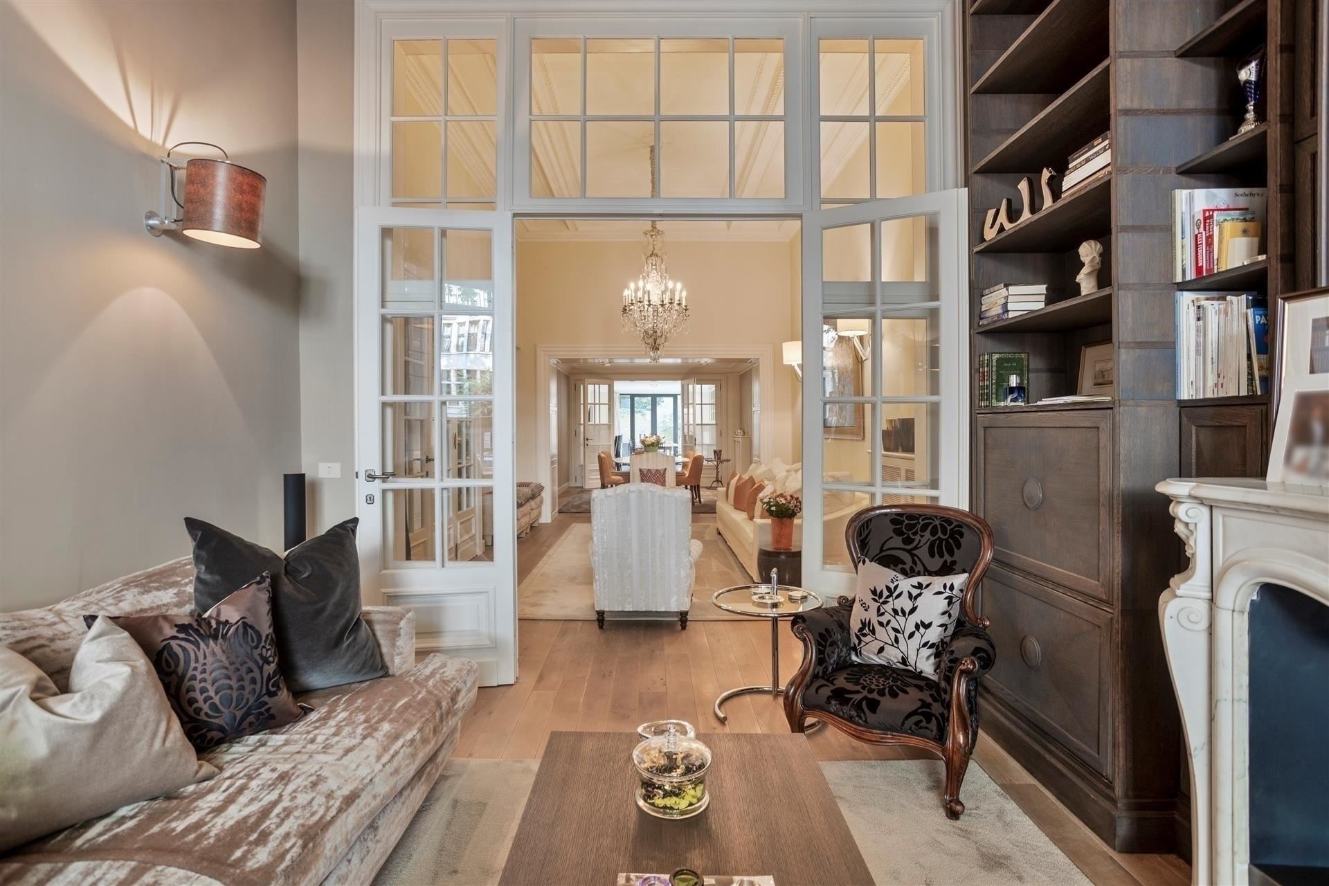 Statige stadsvilla van ca 380m² in Neo-Lodewijk XVI-stijl - foto 3